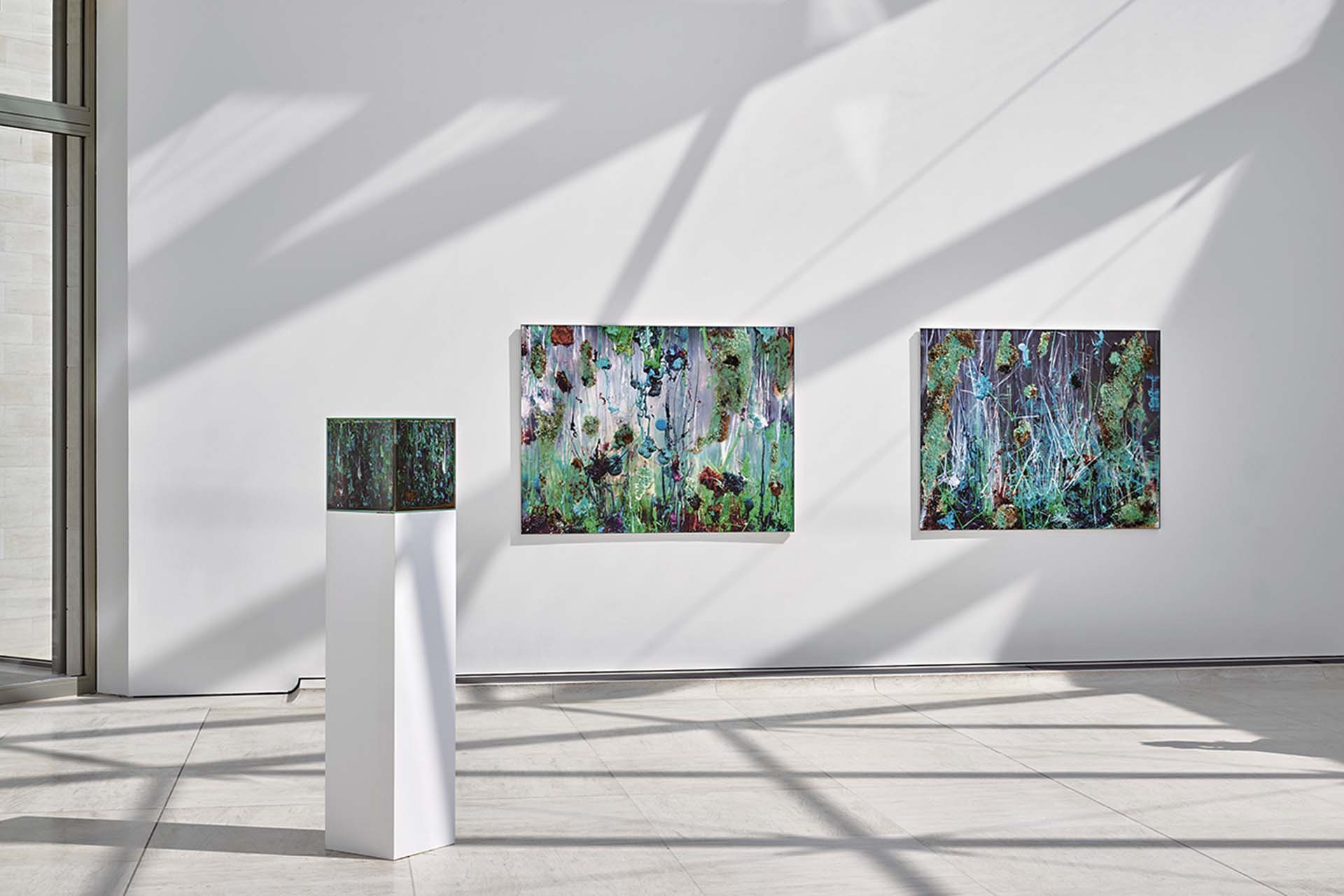 觀念藝術家阿格涅斯卡．庫蘭特「風險景觀」展場一隅。（© Mudam Luxembourg，攝影／Mareike Tocha）