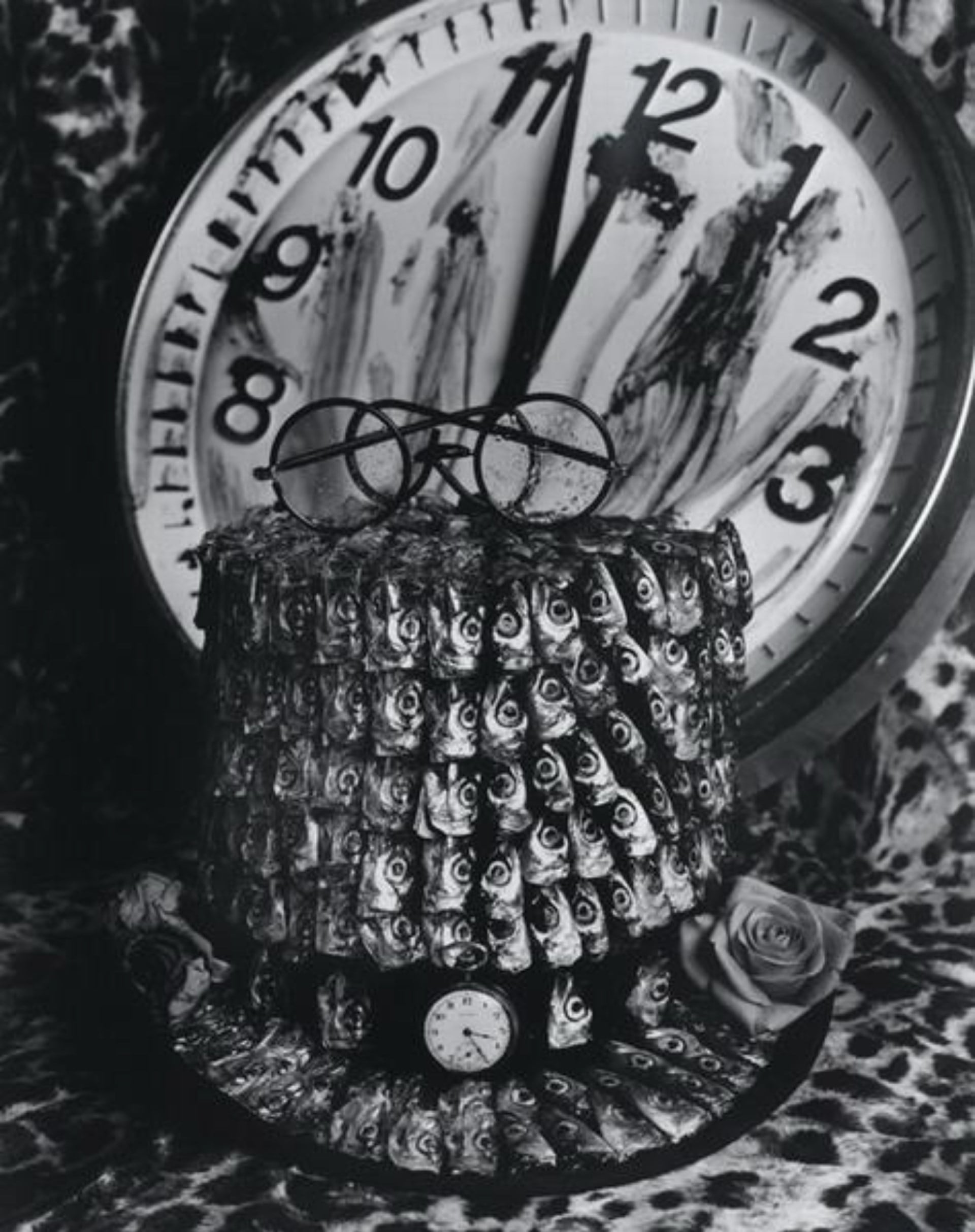 今道子｜Silk hat and Sardines 黑白攝影 1994 翻攝自《Still Lifes》