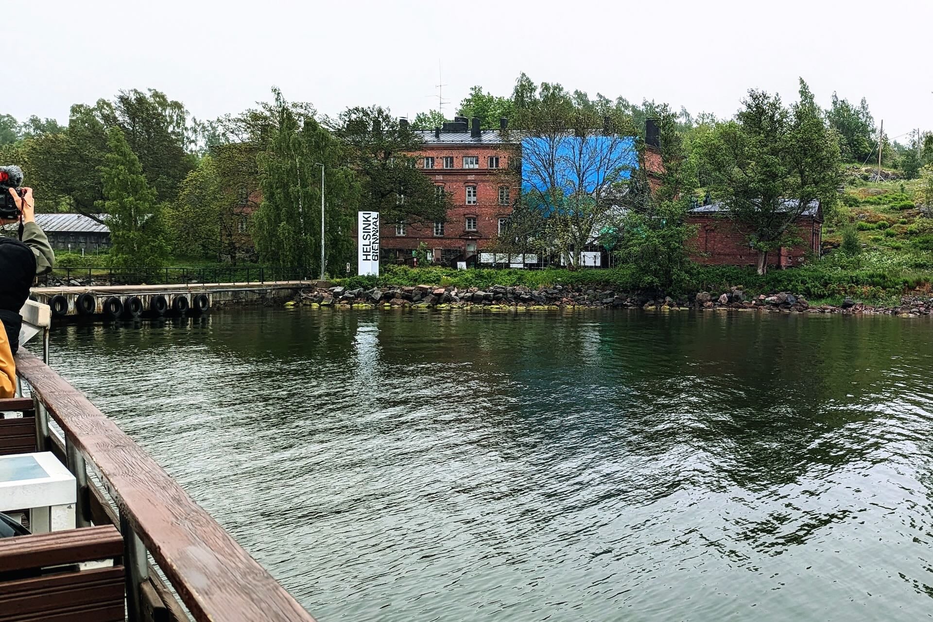 主展場瓦利薩里島曾經是一座軍事島嶼，因為長年封閉反而讓島上的自然生態被完整保留下來。攝影：呂瑋倫
