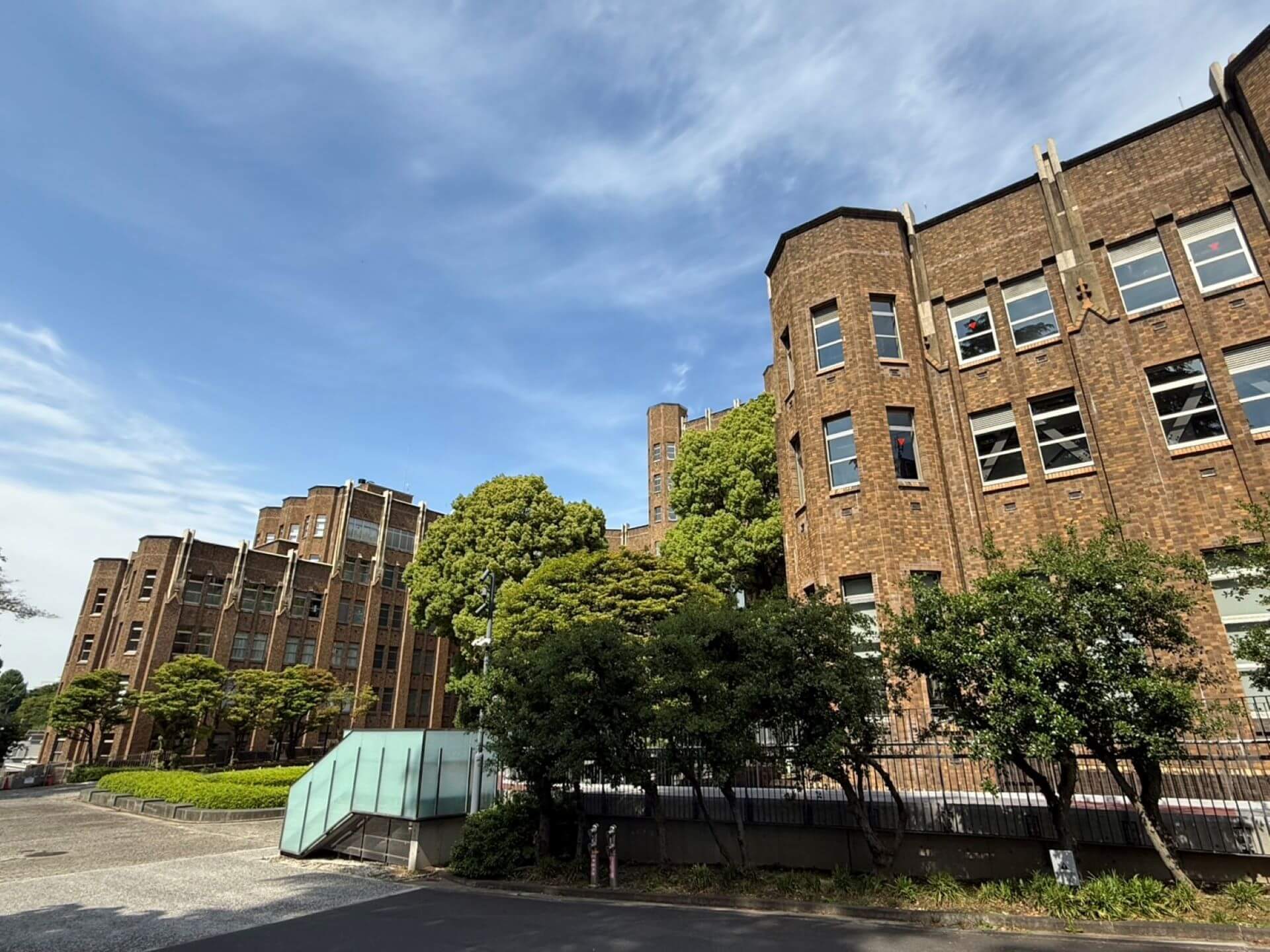 「港區立鄉土歷史館」舊公眾衛生院外觀。（攝影／劉錡豫）