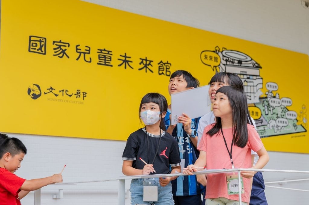 路上觀察發現原來這些物件的功能是這樣