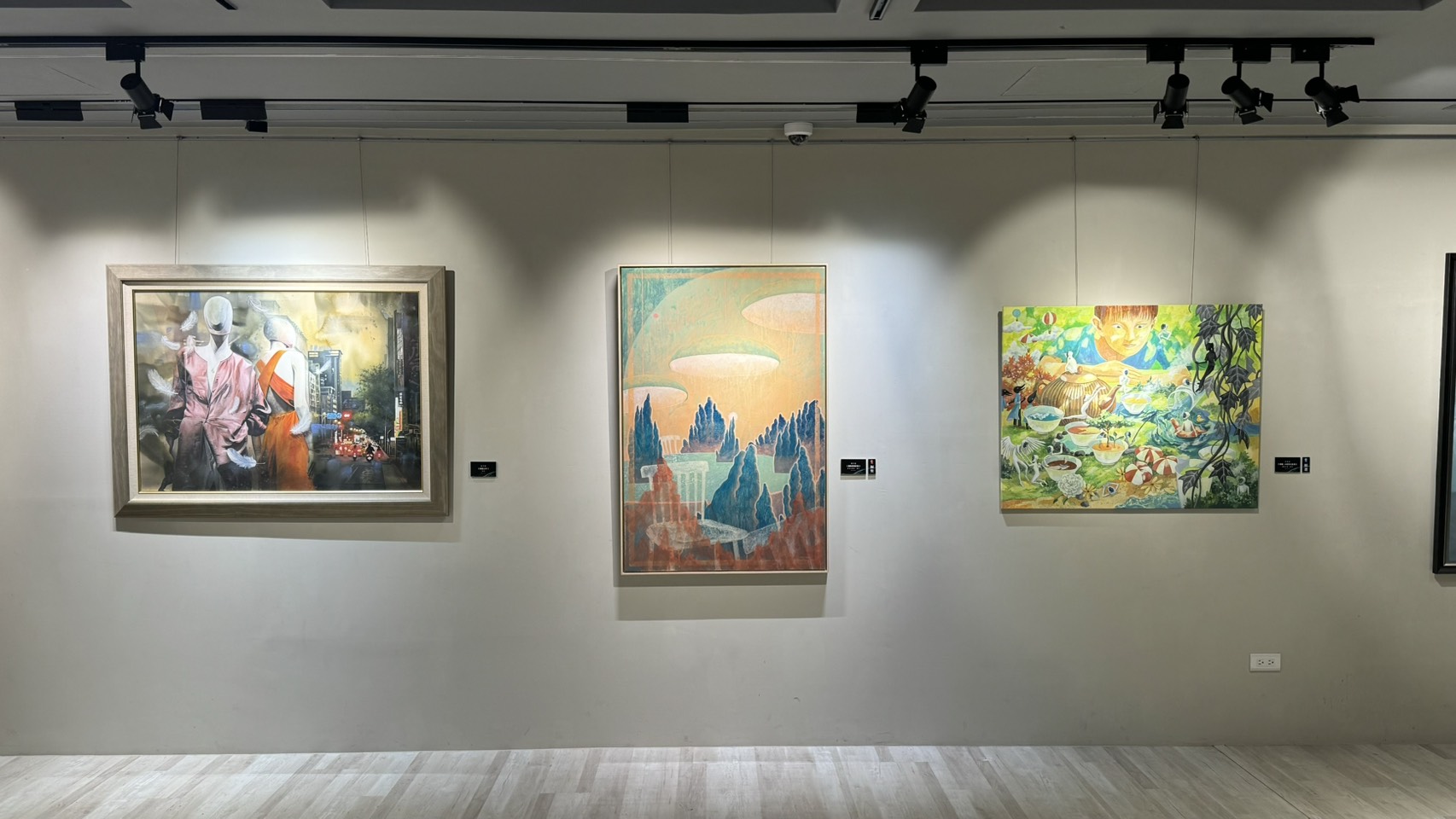 圖為第一屆明維藝新獎於師大德群畫廊展出一景。（本刊資料室）