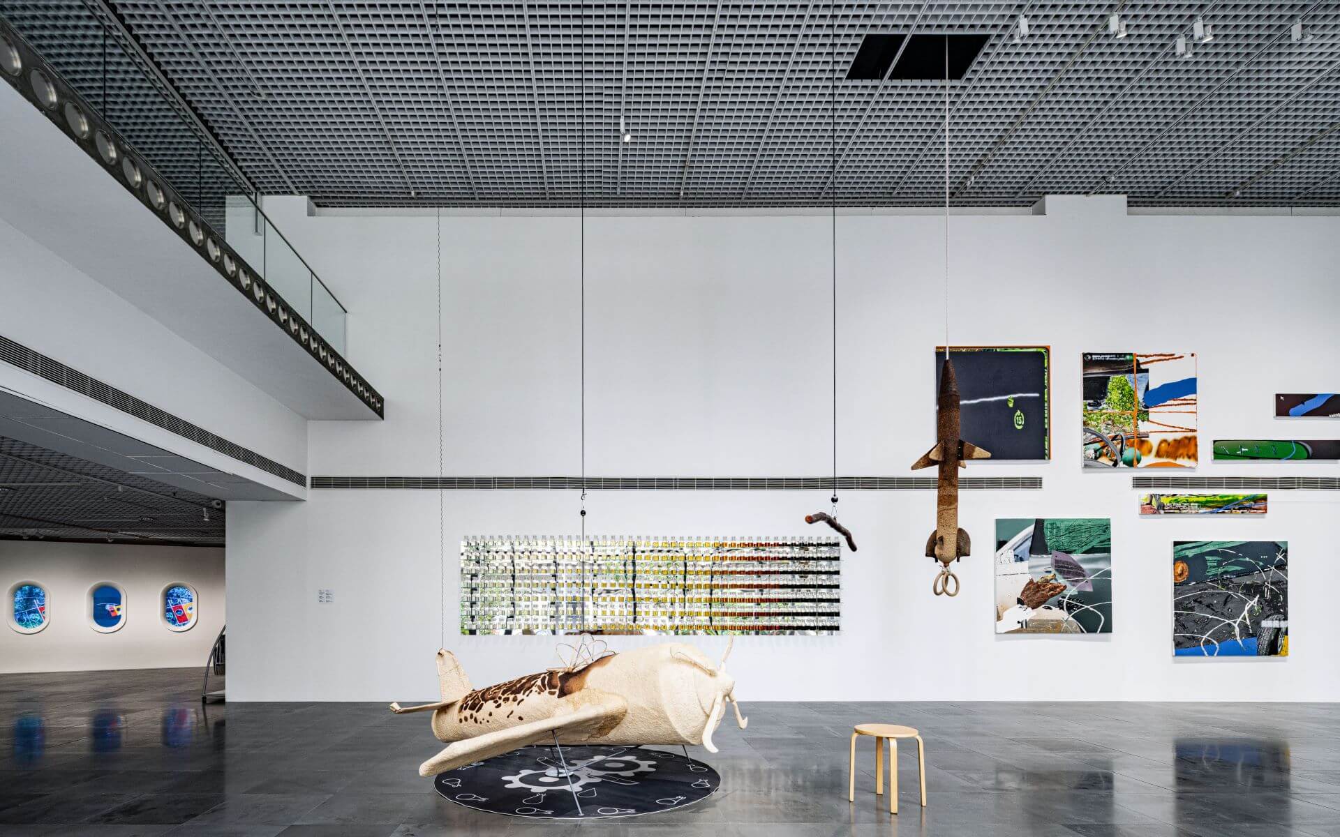 「亂流：半睡飛行夢」展場風景。（北師美術館提供，攝影／dulub studio）