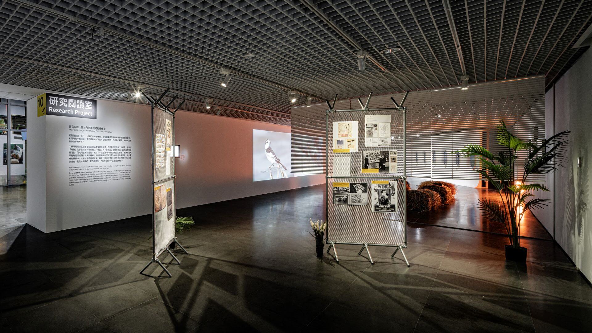 「亂流：半睡飛行夢」展場風景。（北師美術館提供，攝影／dulub studio）