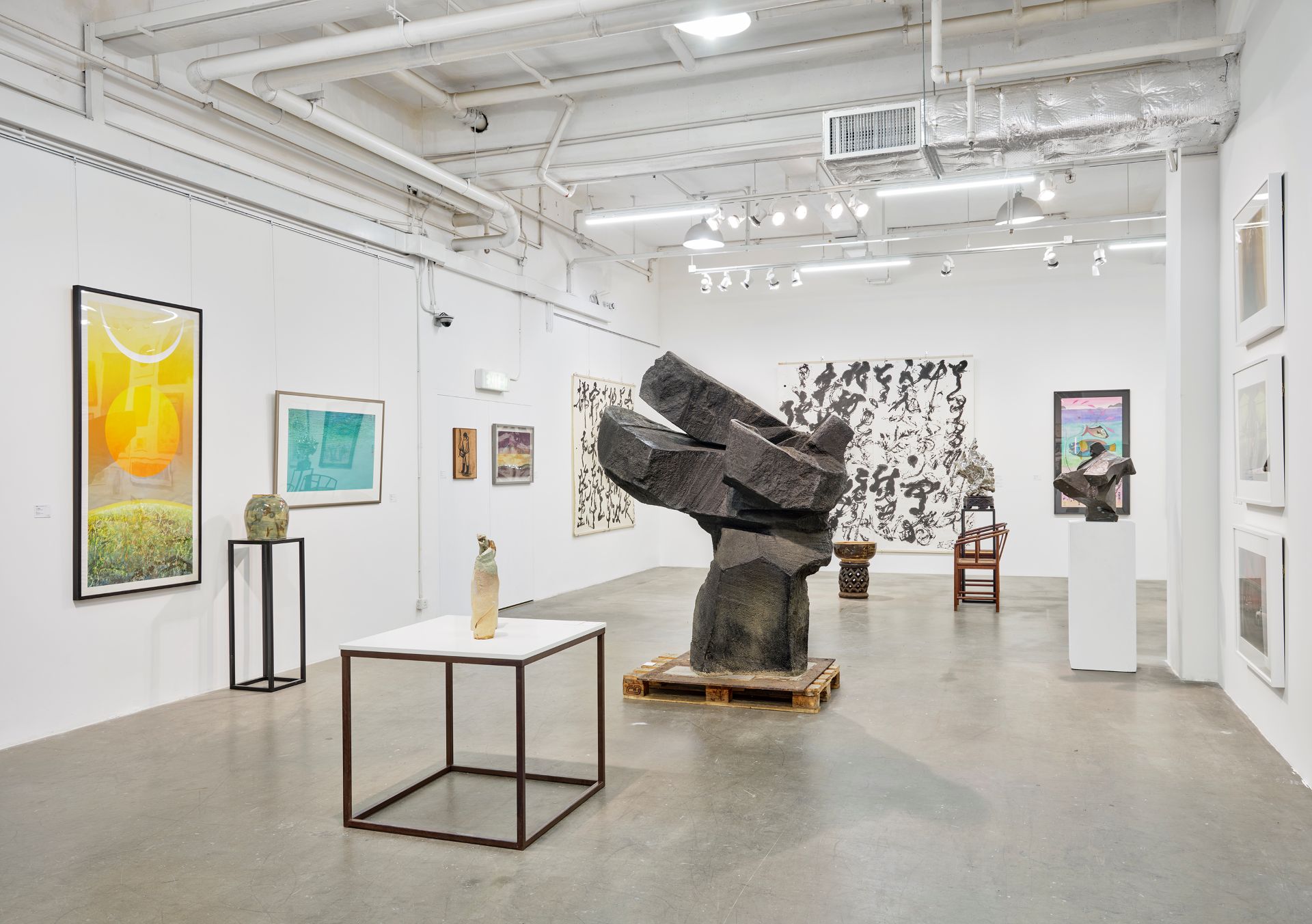 漢雅軒在2020年搬遷至葵涌現址，開幕首展「搬屋」現場一景。（漢雅軒提供）