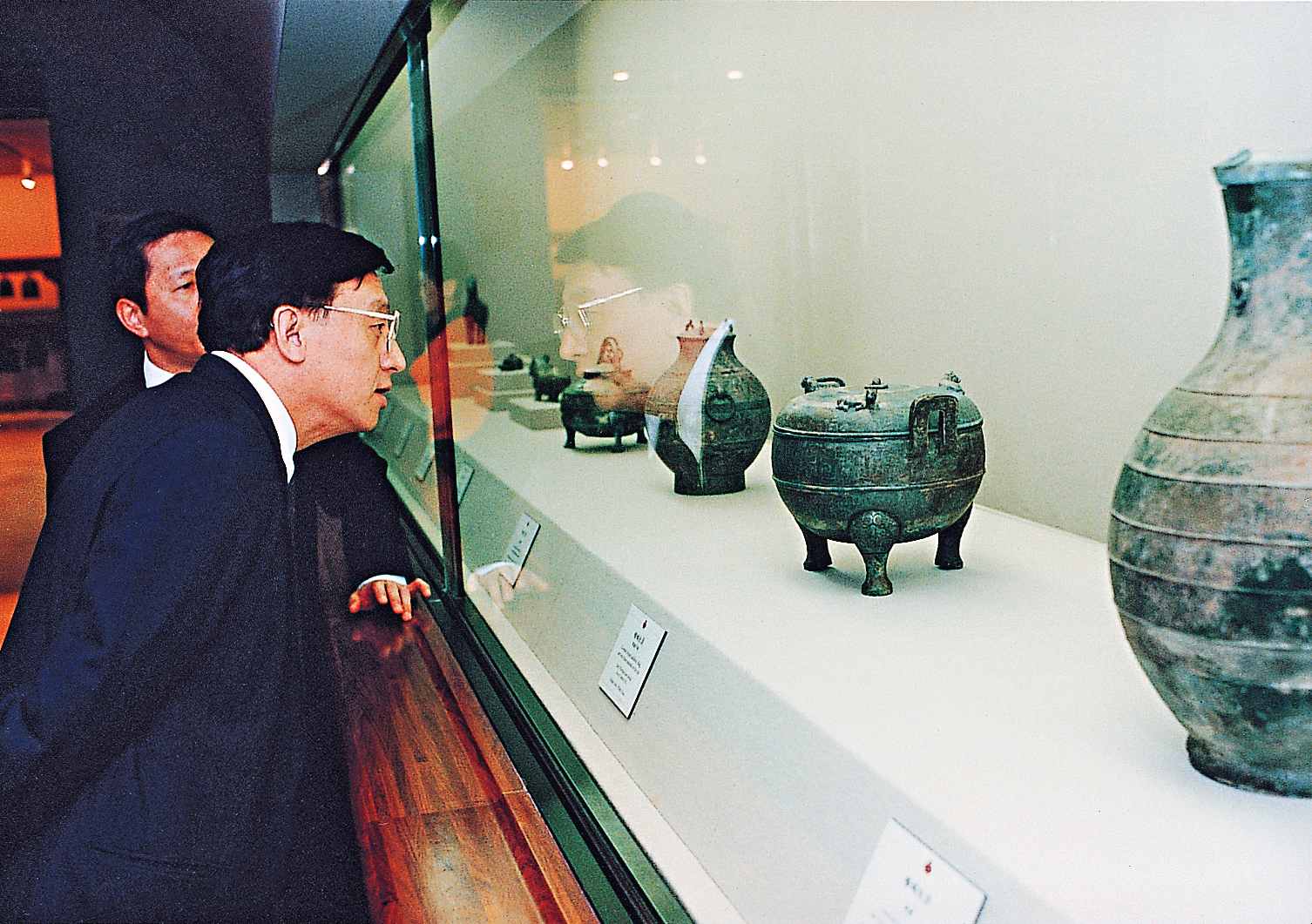 曹興誠與張益周於千禧年的清翫展覽。
