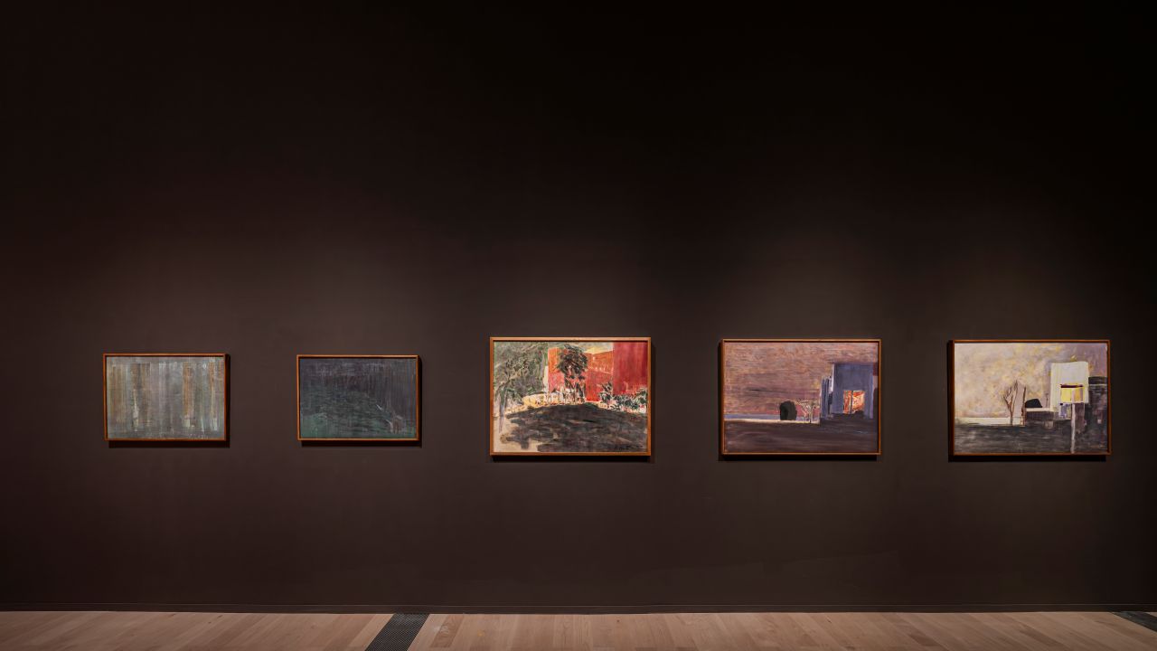 「建築的恐懼與療癒」中展出吳增榮一系列作品。(攝影/狐色影像製作,新北市美術館提供)