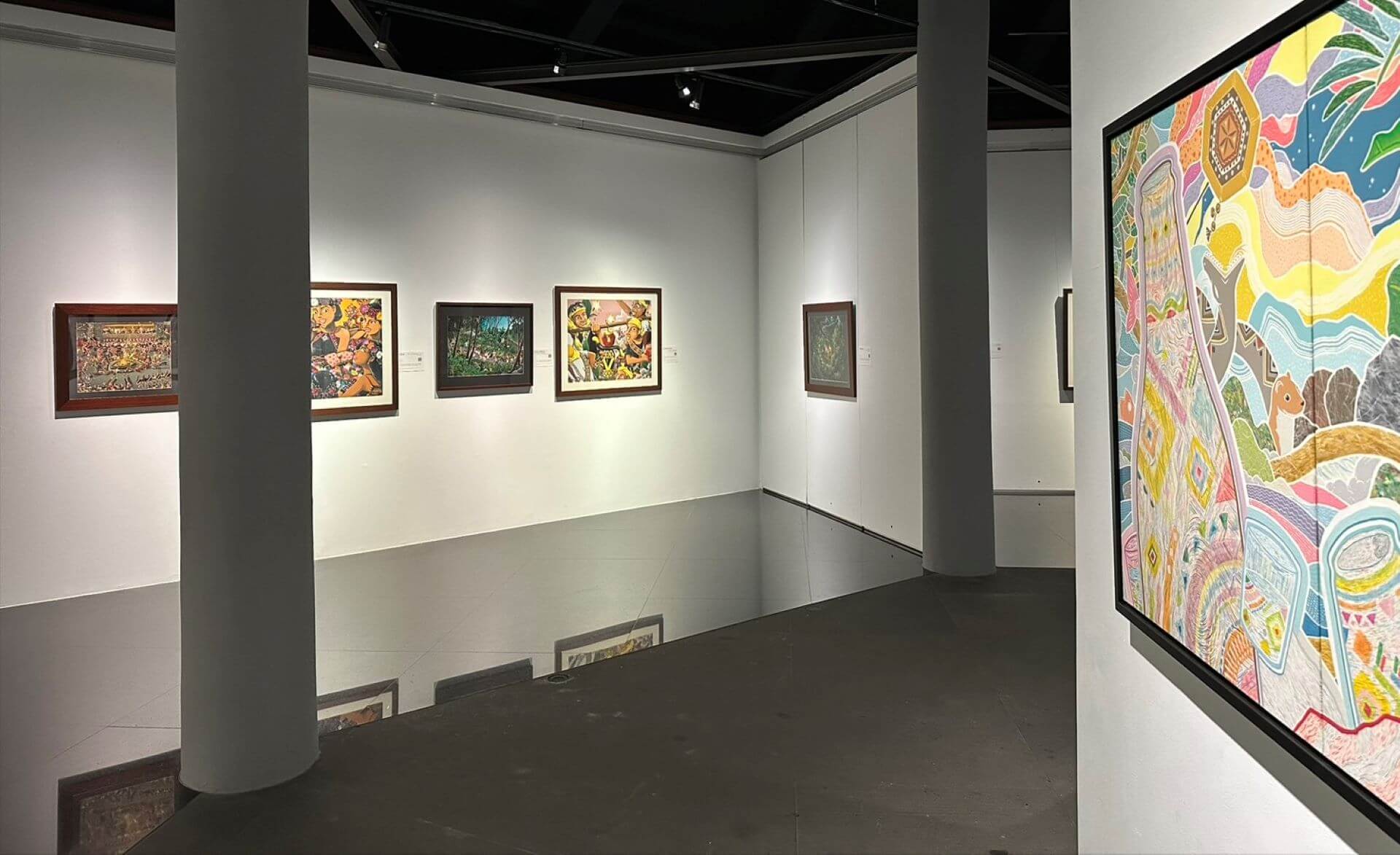 成為說故事的人楊慕仁展場照片。（島人國際創意整合有限公司提供）