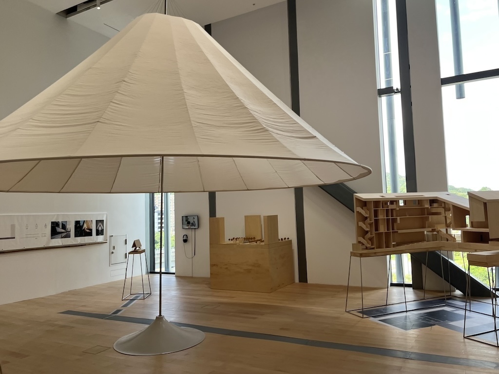 「建築的恐懼與療癒」展場一隅。(本刊資料室)