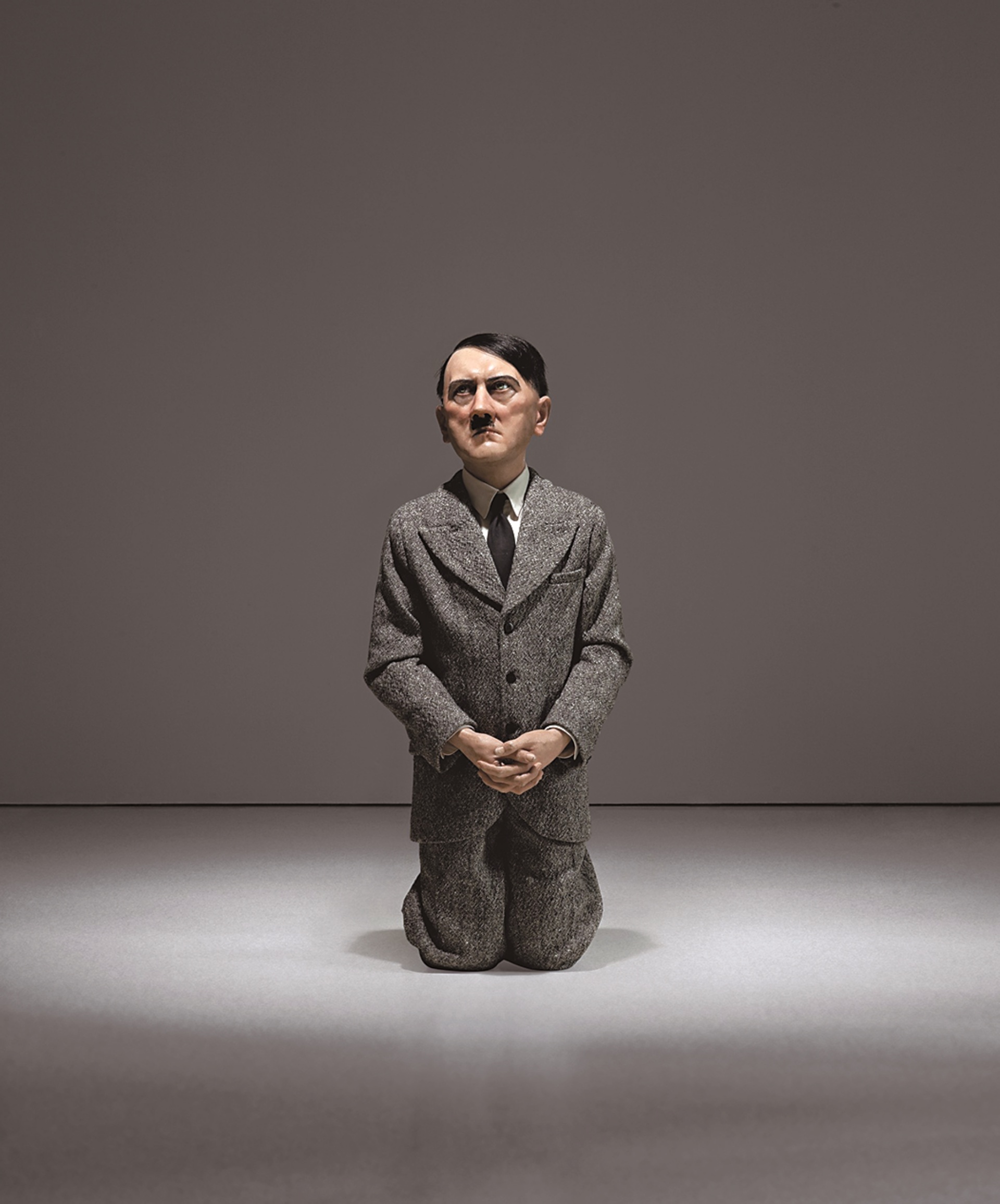 莫瑞吉奧．卡特蘭最高價拍賣作品為《him》，於2016年拍出1,718.9萬美元成交價。（本刊資料室）