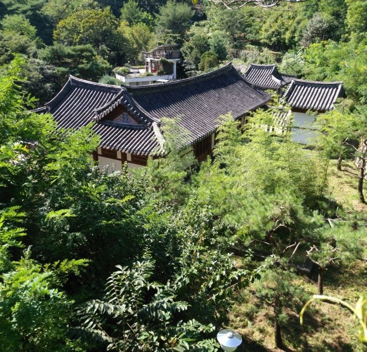 【專欄｜旅行的終點是圖書館】爬著上坡去找圖書館－首爾「山坡系」圖書館巡禮：峨嗟山森林圖書館 &清雲文學圖書館
