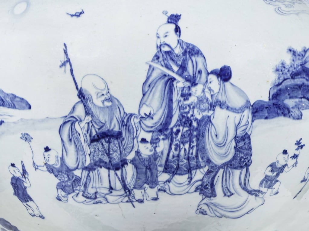 《青花福祿壽三星圖大缸》細部。