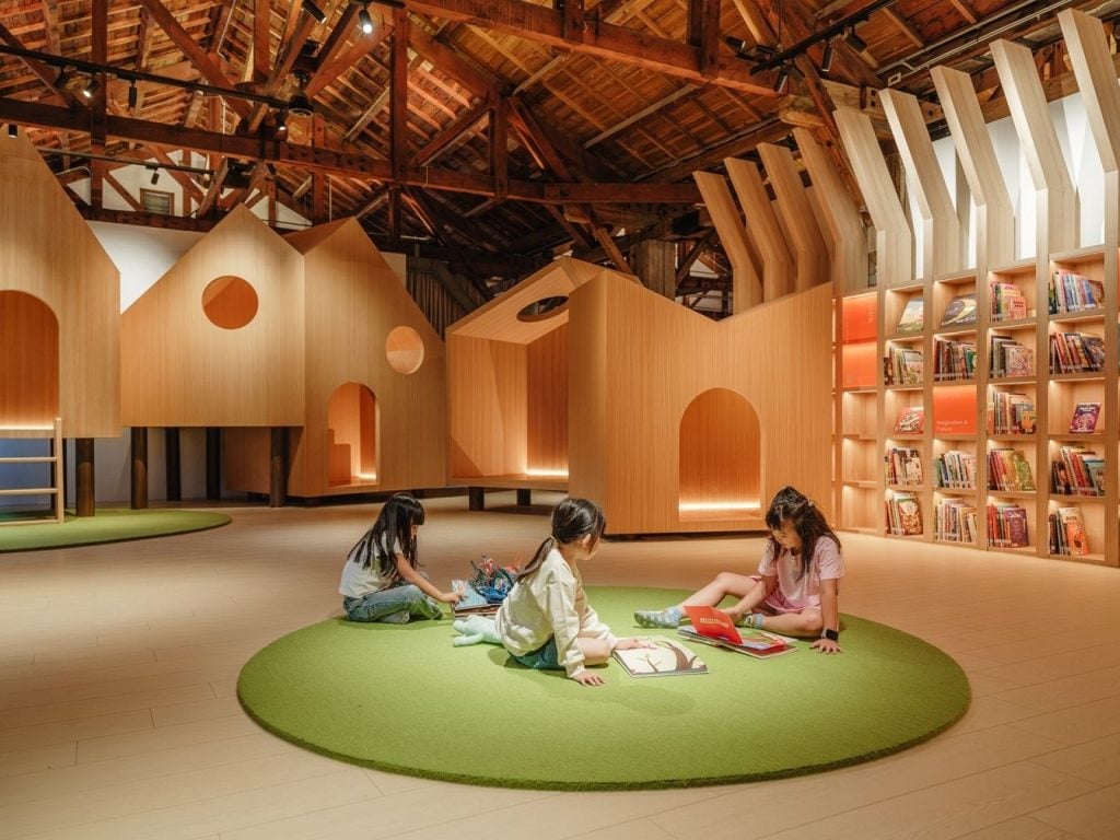 花蓮文創園區「繪本故事屋」開館 樹洞與小屋般的閱讀角落 正式啟動國家級繪本示範基地