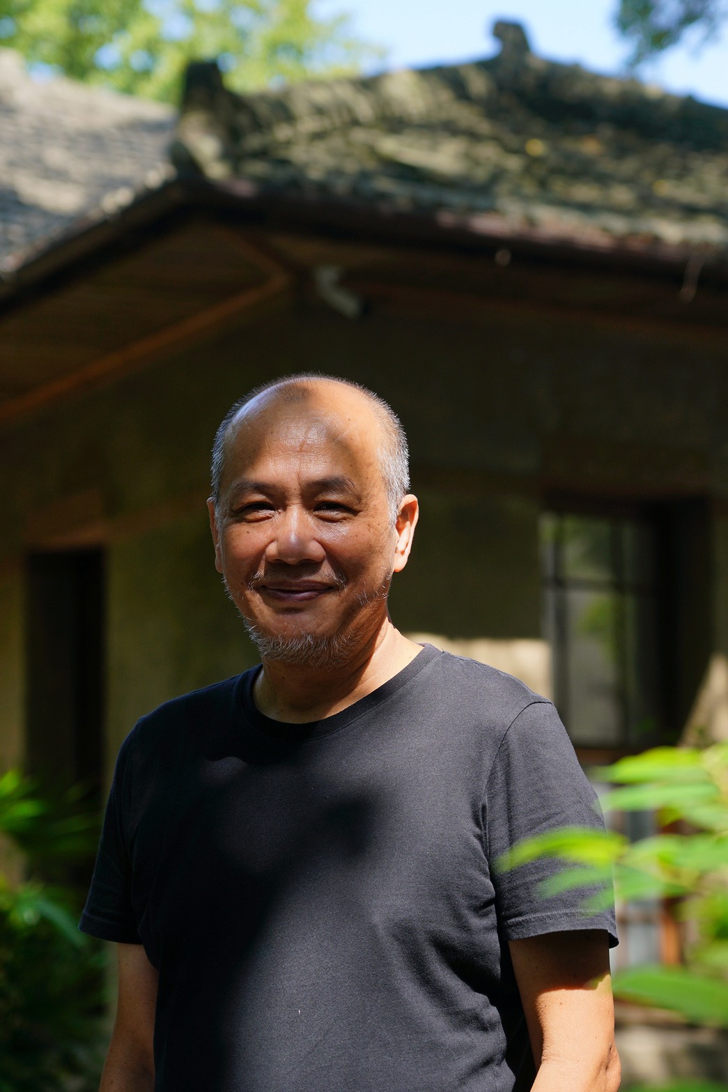 「書寫的變奏與對話：書法．設計的當代語境」策展人游明龍。（圖片提供／游明龍）