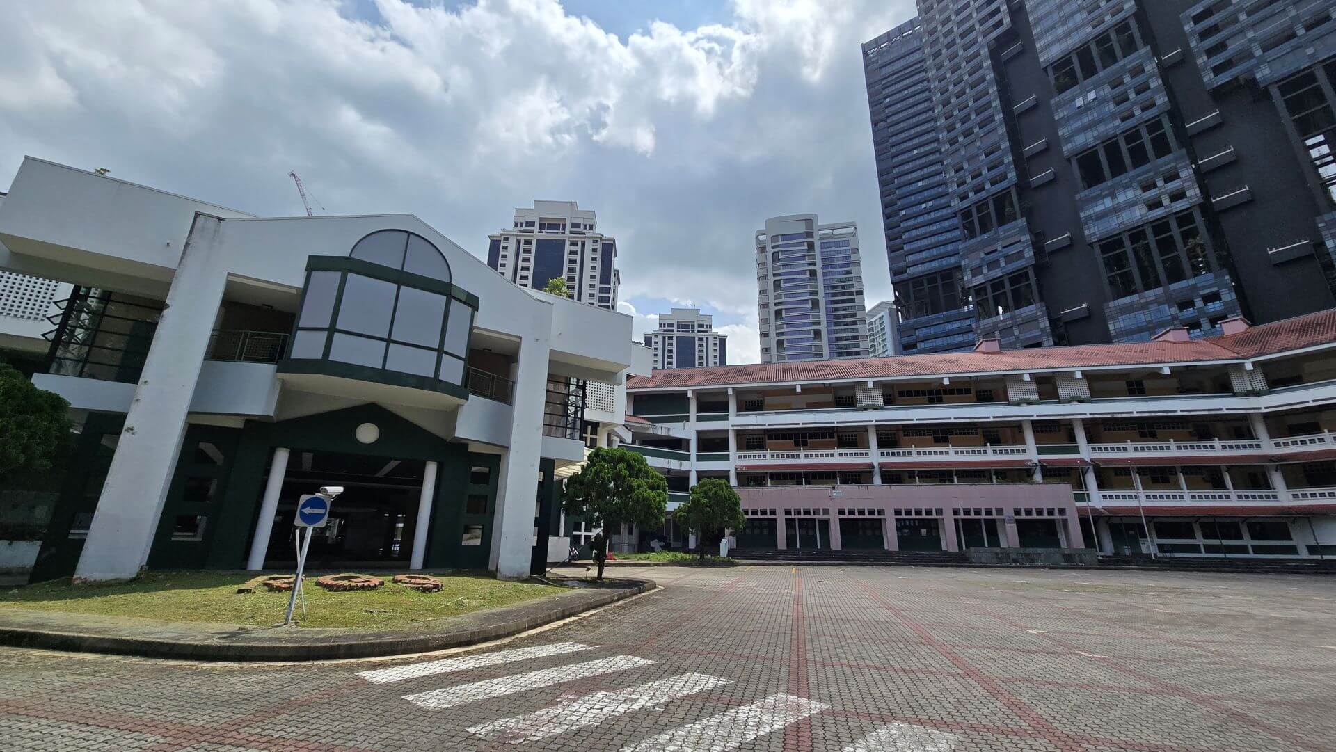 已廢校的萊佛士女中（Raffles Girls Secondary School）。（攝影／高森信男）