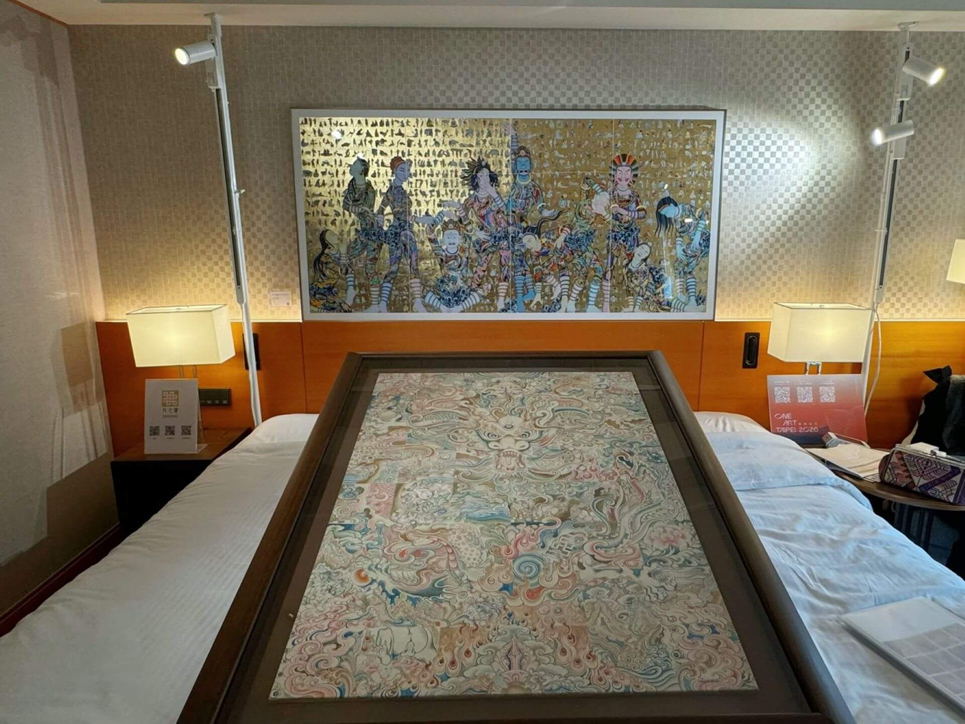 丹之寶藝廊於One Art Taipei 2026展位1013的展出計畫「邊界未定：形構之間」現場一景。（本刊資料室）