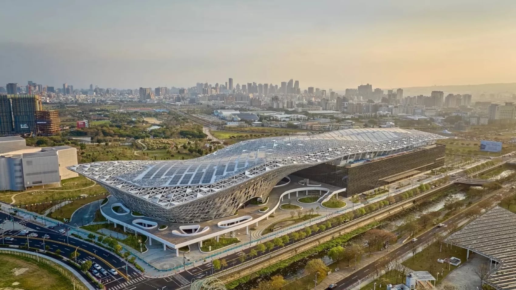 臺中國際會展中心空拍圖。（臺中市立美術館提供）