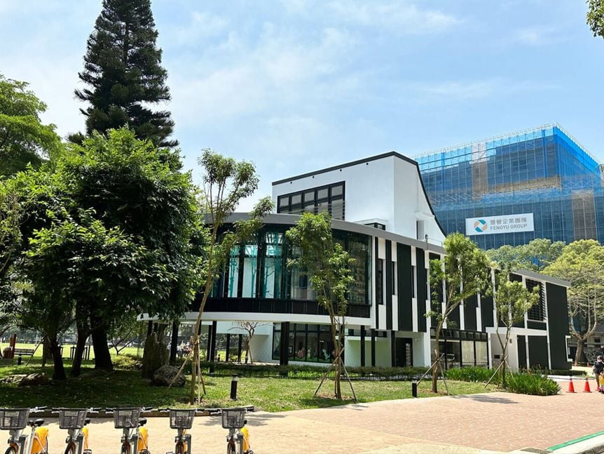 最萌圖書館來襲！新北林口李科永紀念圖書館啟用「寵物圖書專區」