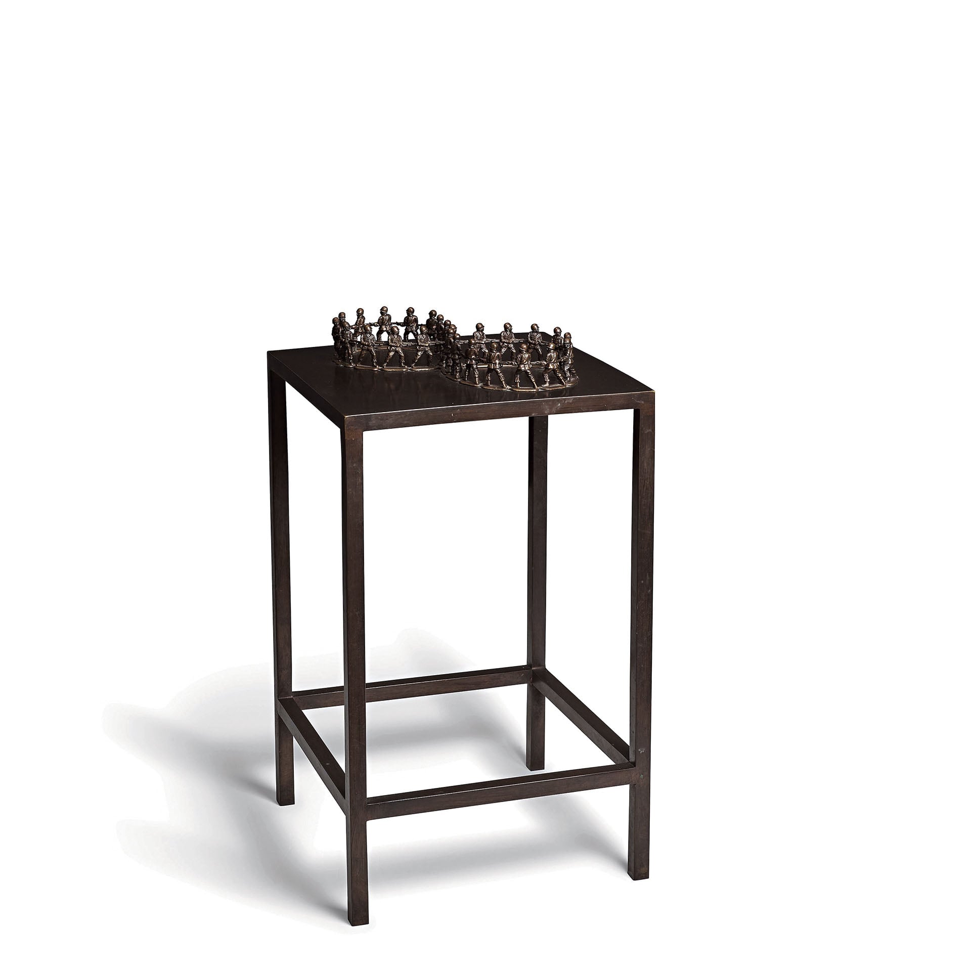 莫娜．哈透姆（Mona Hatoum）｜∞（無限符號） 青銅 61×34.3×34cm 1991–2001 限量版1/8（© Mona Hatoum）