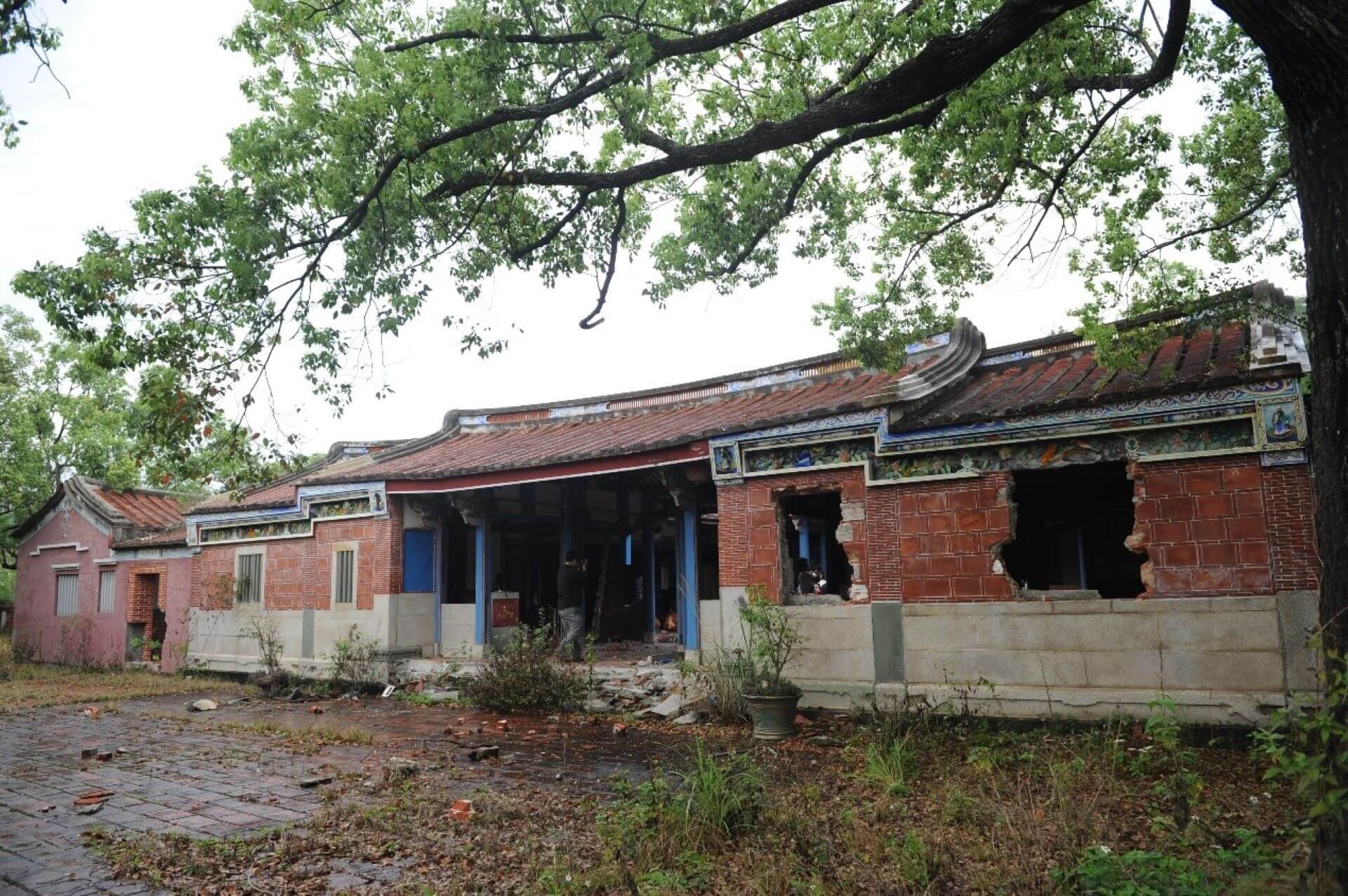 原麻豆古厝慘遭破壞,筆者2013年拍攝。(攝影/蕭文杰)