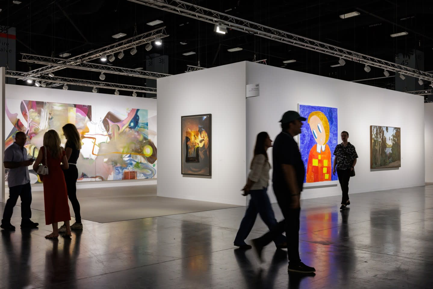 2025 Art Basel Miami Beach 展會現場一景。（© Art Basel）