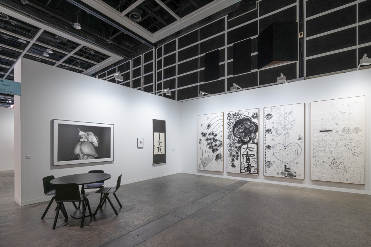 2026巴塞爾香港展會亞紀畫廊展位現場。（圖／亞紀畫廊）