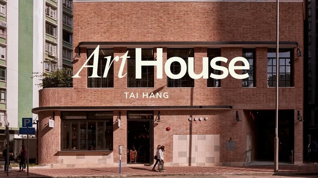 「ArtHouse Tai Hang」作為全新的當代藝術節,透過超過50位藝術家的群展,10個展覽空間為此歷史街區揭開不同的一面。(©大坑ArtHouse)