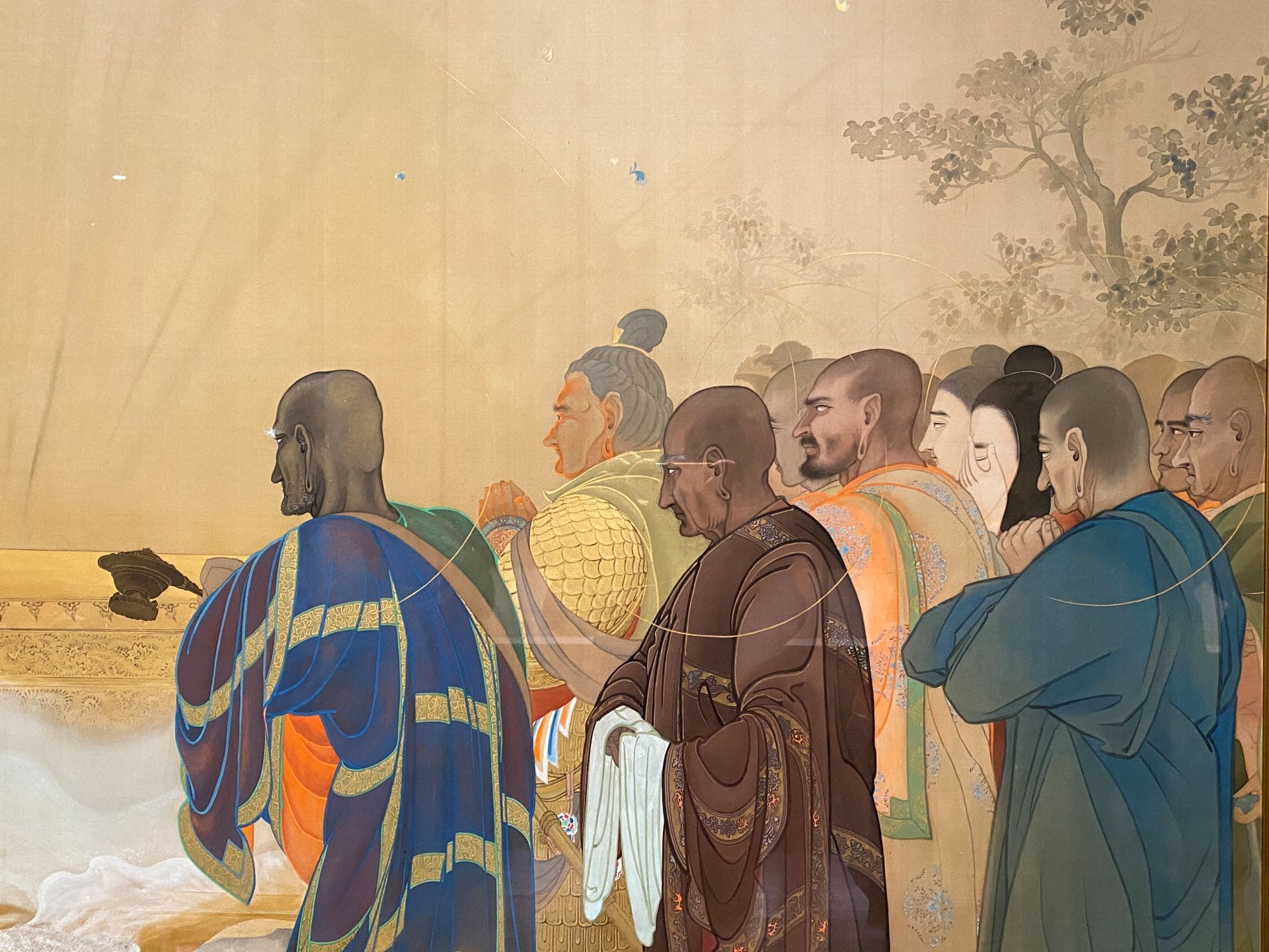 展覽說明右起第二位,為觀山本人肖像自畫於其中。