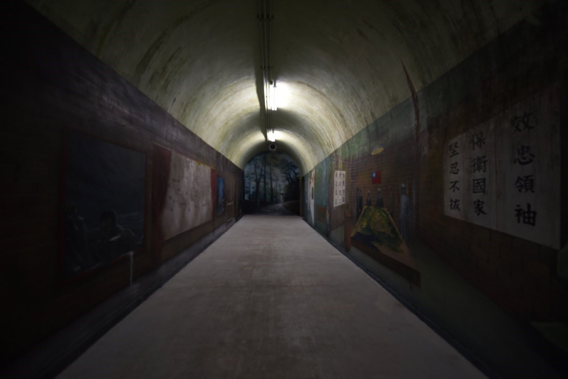 角板山賓館建築體附近增設有戰備隧道，供蔣介石避難及充臨時指揮所。（攝影／蕭文杰）