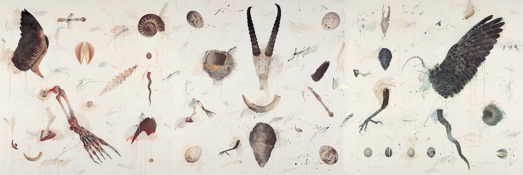 盧明德，《生態圖鑑》，實物、壓克力顏料、木板，182×546cm，1991。（臺北市立美術館典藏）