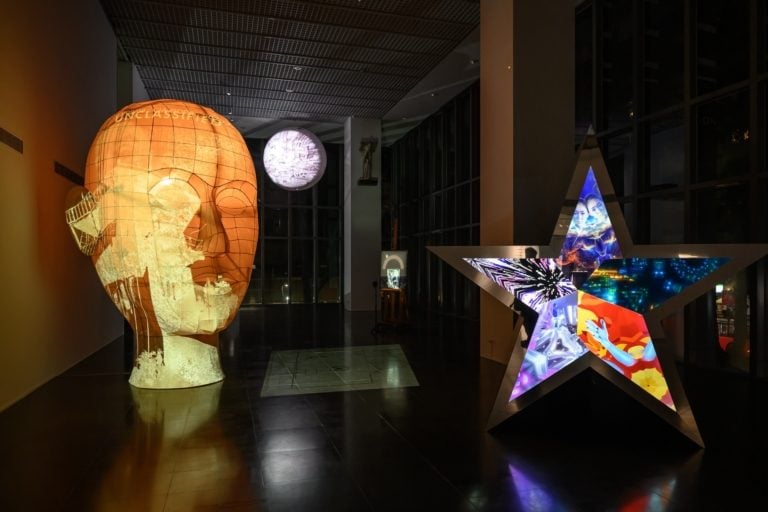 讓影像抵達不可見之處：專訪「遙視」策展人柯念璞，談感知、心理實驗與策展的邊界