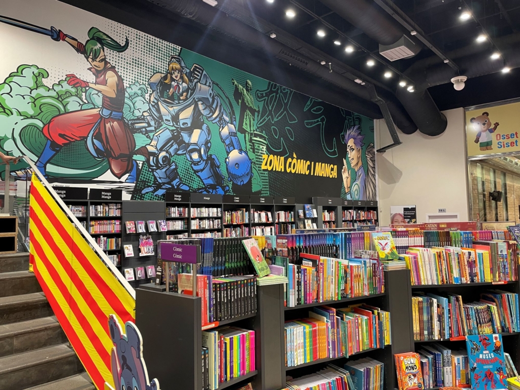 &nbsp;Casa del Llibre書店特別之處，即是豐富的漫畫藏書與青少年讀物。
