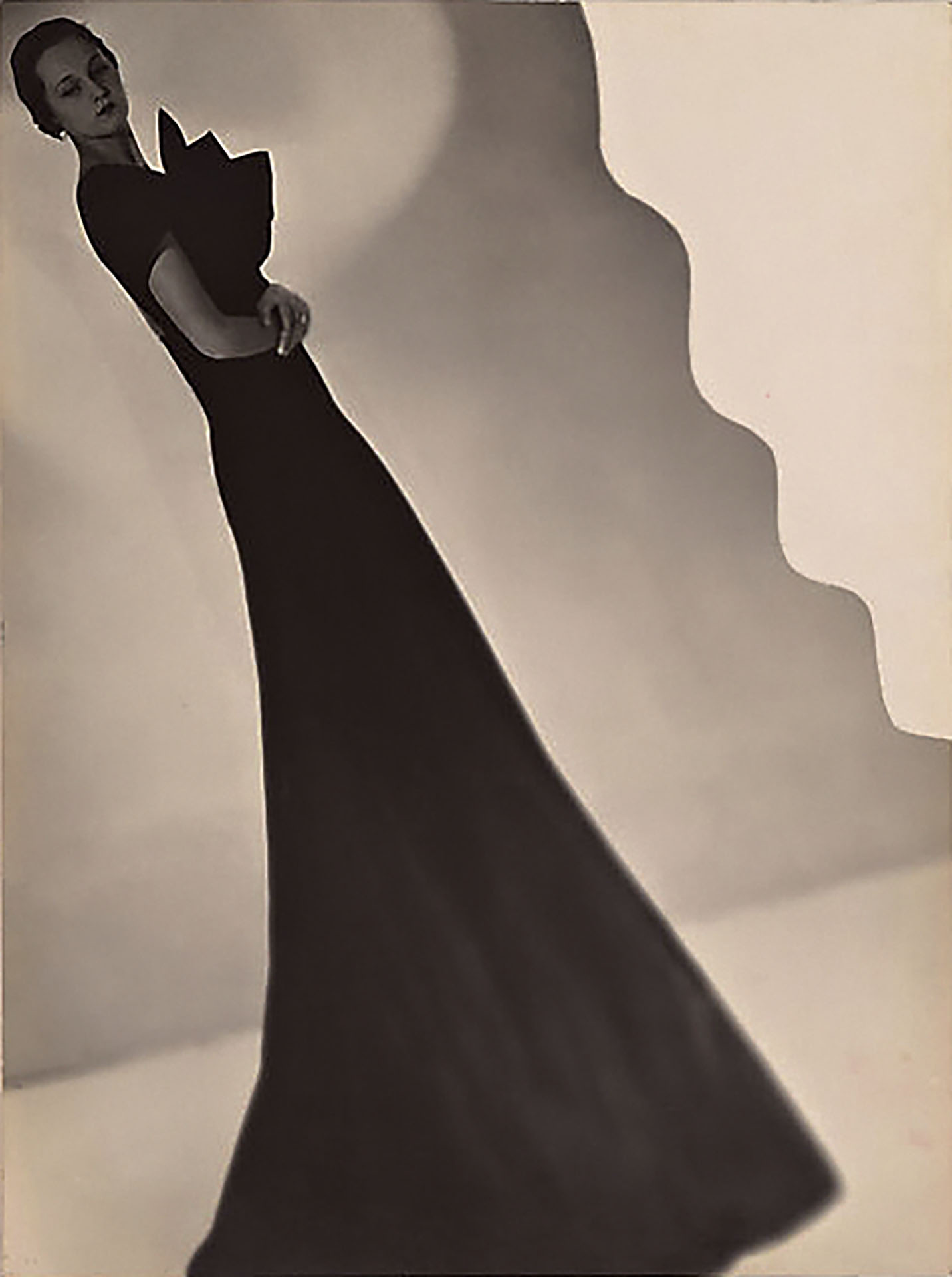 曼．雷｜Variant of Augustabernard’s New Line 銀鹽相紙 29.8×22.1cm 1934年 Ford Motor Company Collection；Gift of Ford Motor C…