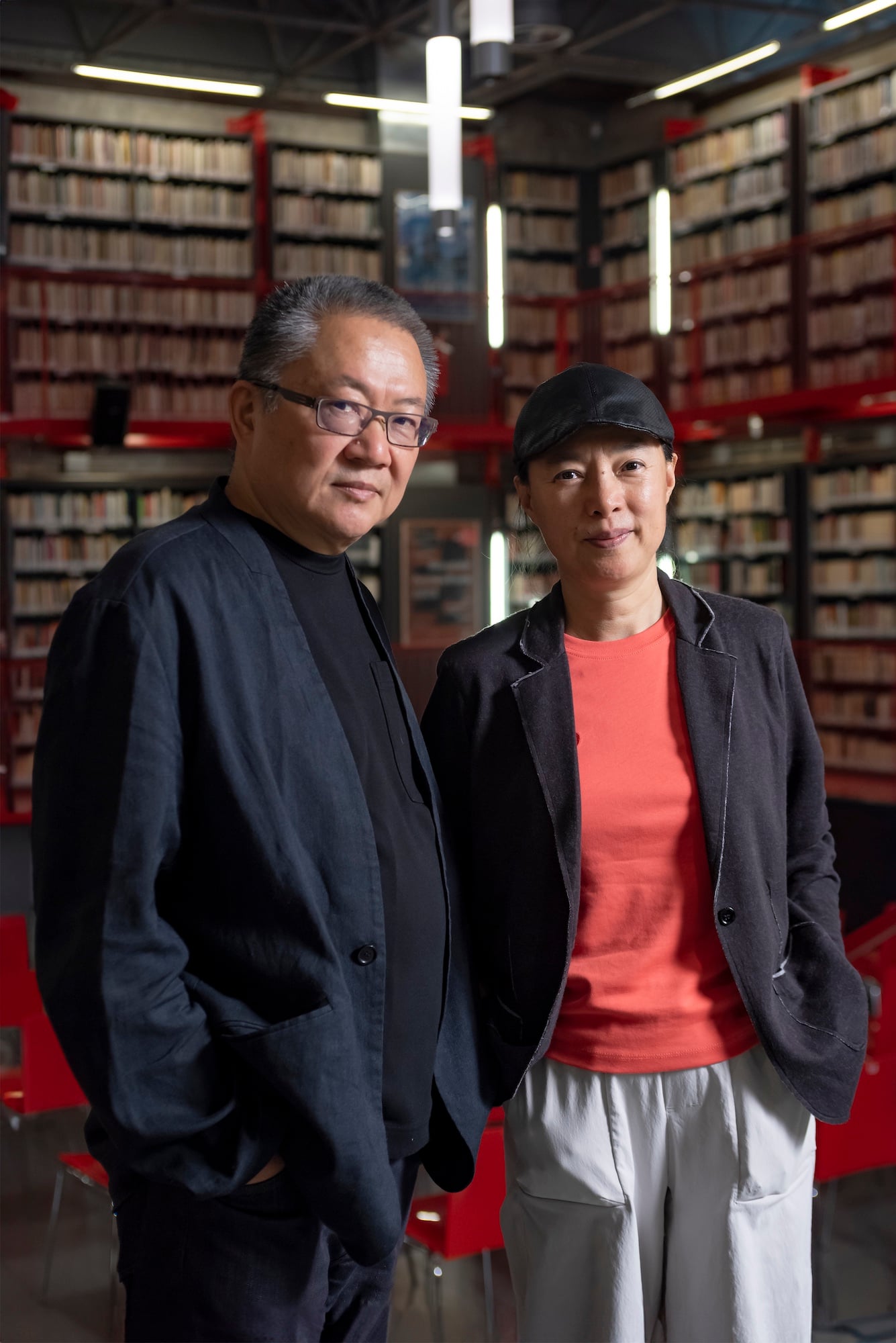 王澍（左）與陸文宇（右）。© 威尼斯雙年展（La Biennale di Venezia）。攝影：ASAC／Matteo Losurdo