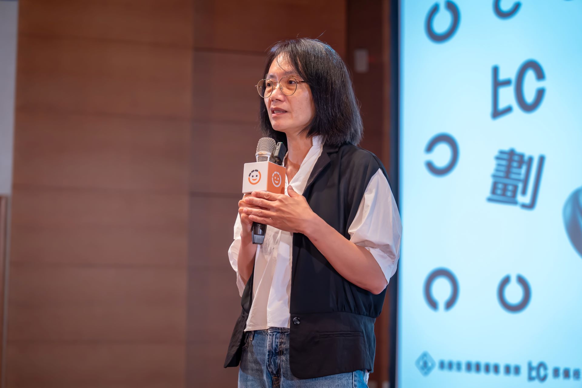 2026「堤頂之星2.0」年度邀請展《比劃：重複不重複 藝術塑形力》由國立高雄師範大學跨領域藝術研究所蔡佩桂副教授擔任年度策展人。（王道銀行教育基金會提供）