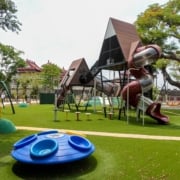 【特色公園】嘉義縣義竹國小附設遊戲場開放，樹屋、松鼠陪學童探索冒險