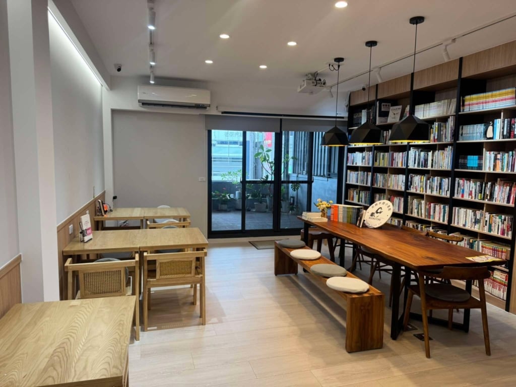 【專題｜書店職人閱讀中】企鵝+不捨+鍥而不捨= 企鵝不捨小書房