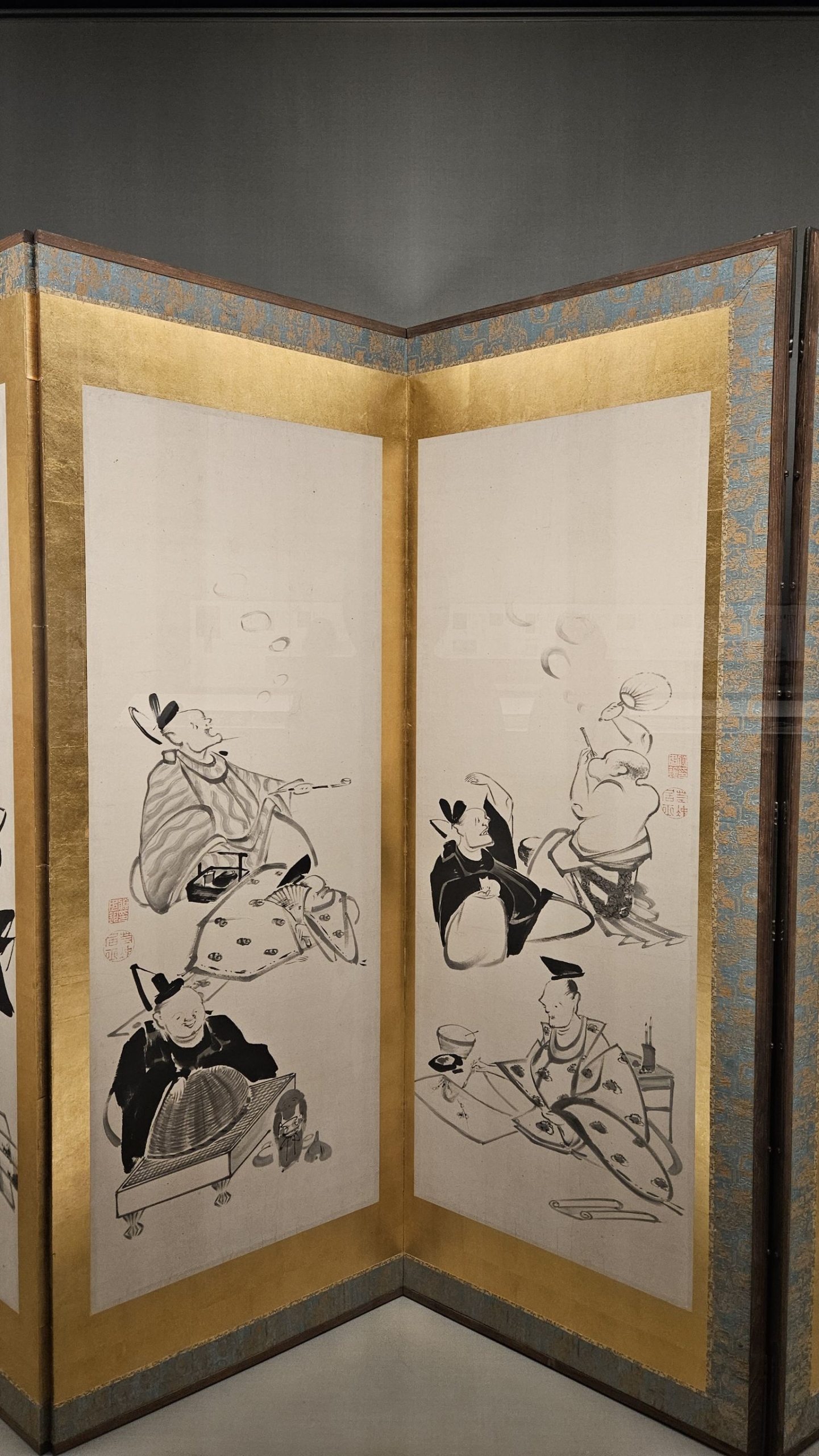 伊藤若冲寬政七年（1795）前作〈三十六歌仙圖屏風〉局部，六曲一雙，紙本水墨，福田美術館藏。5月9日～6月19日展出。攝影／曾信容。