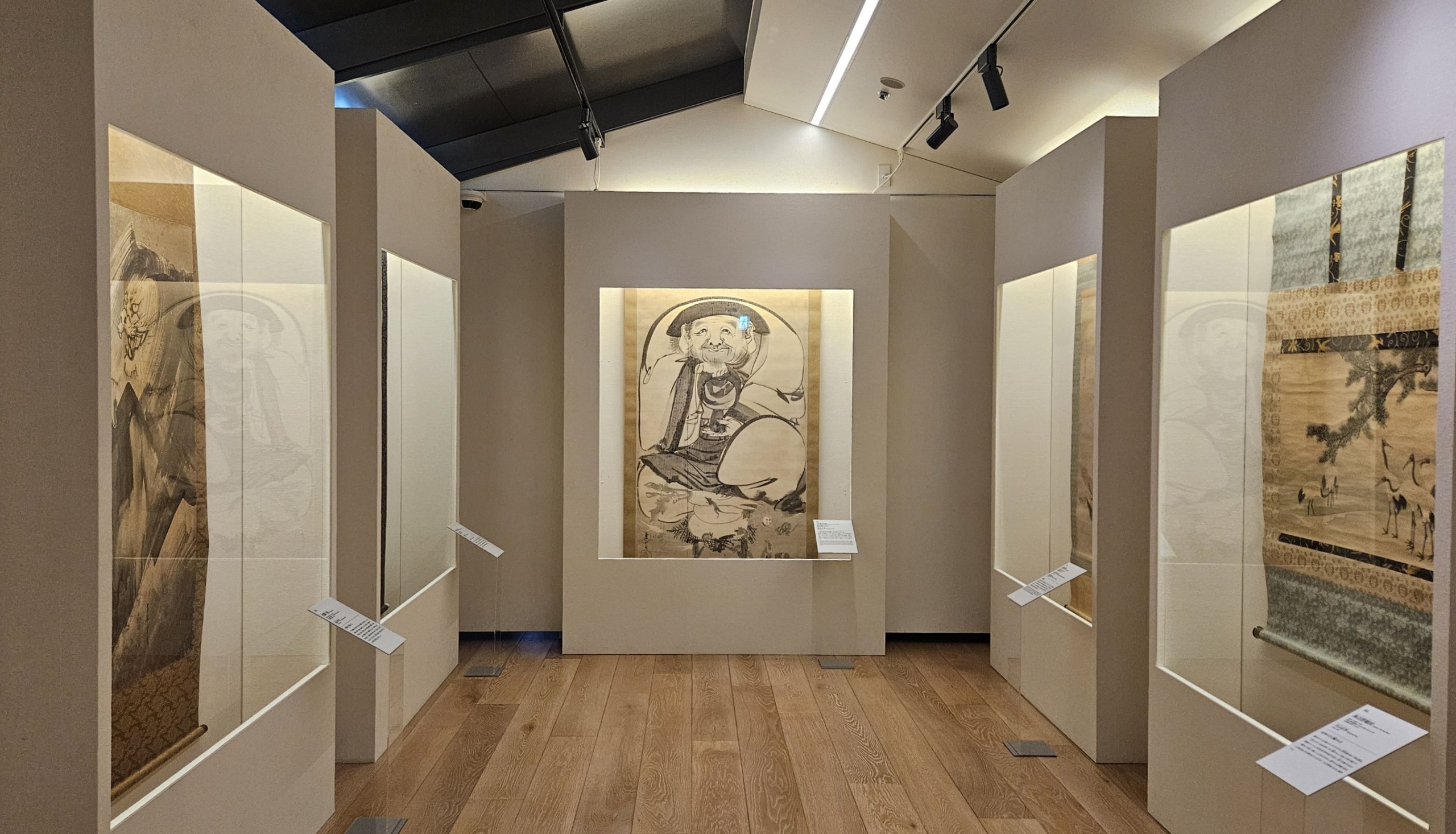 「若冲令人起雞皮疙瘩！蔬菜也是大賣點！」展覽現場。攝影／曾信容。