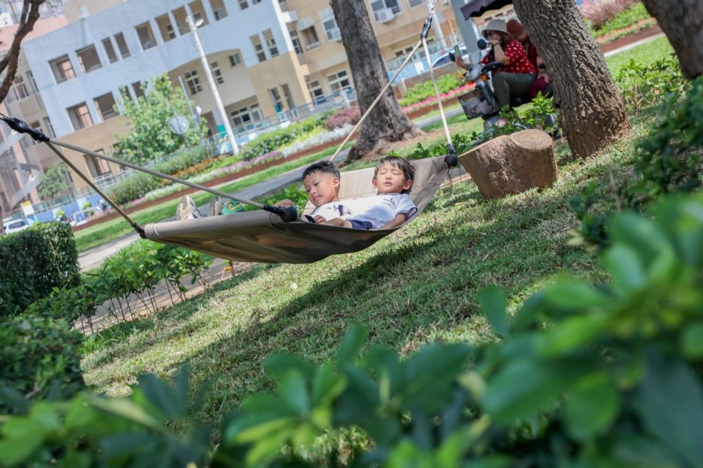 【特色公園】31座吊床全台最多！ 台中后里森林公園「搖籃遊戲場」作伙來躺吊床、吹微風、享芬多精