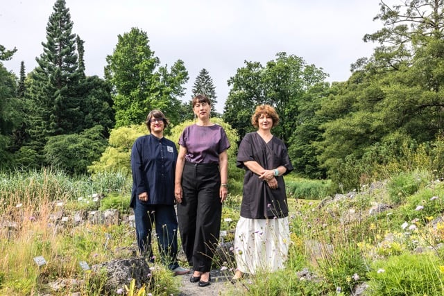 本屆策展人薩比娜・薩博洛維奇(Sabina Sabolović)、伊維特・丘爾林(Ivet Ćurlin)與娜塔莎・伊利奇(Nataša Ilić)。photo: Hanna Neander / LWL
