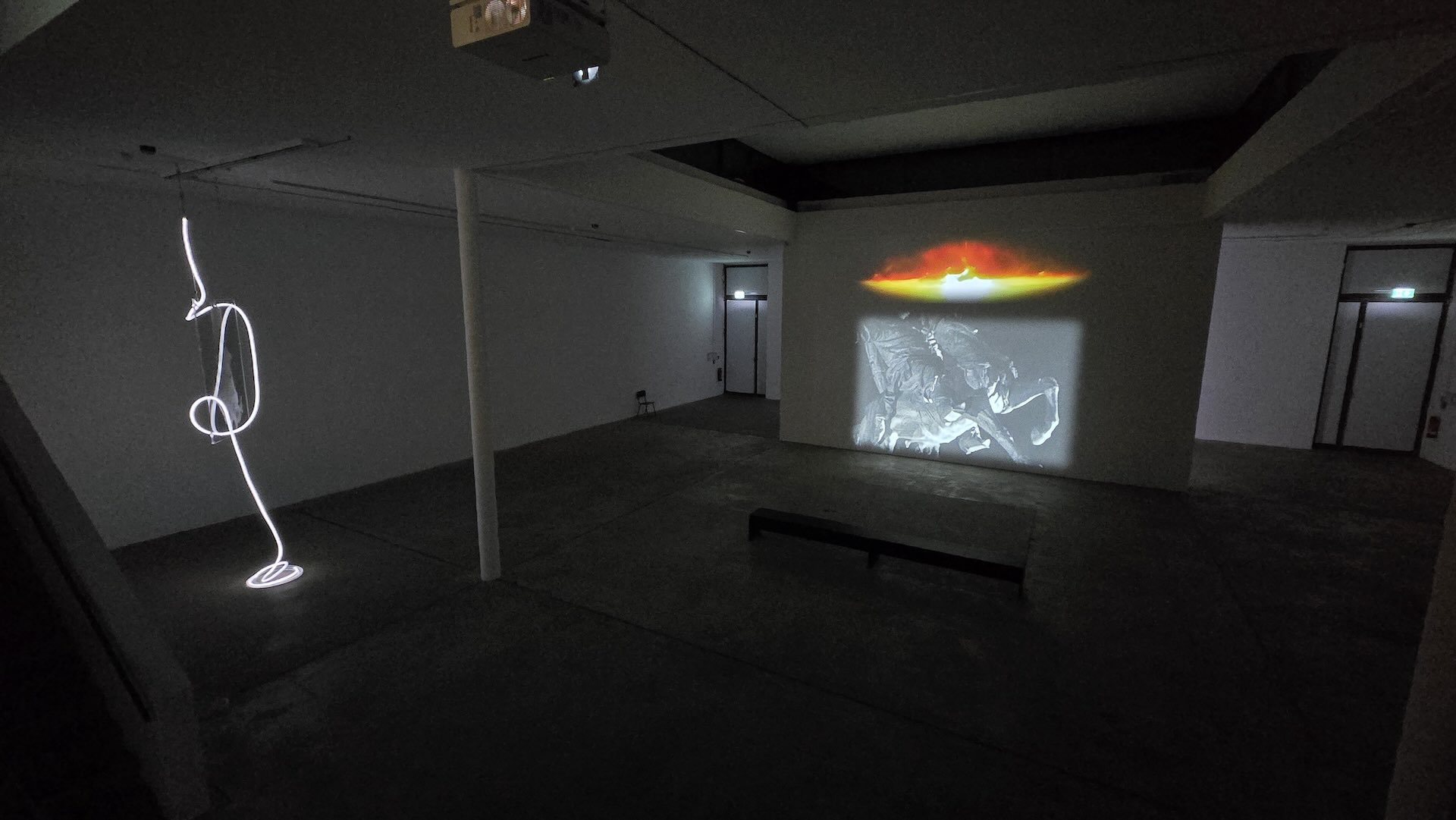 KW當代藝術中心（KW Institute for Contemporary Art）地面層展場一景。（攝影／高森信男）