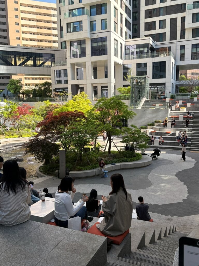 從電梯上看到的庭園