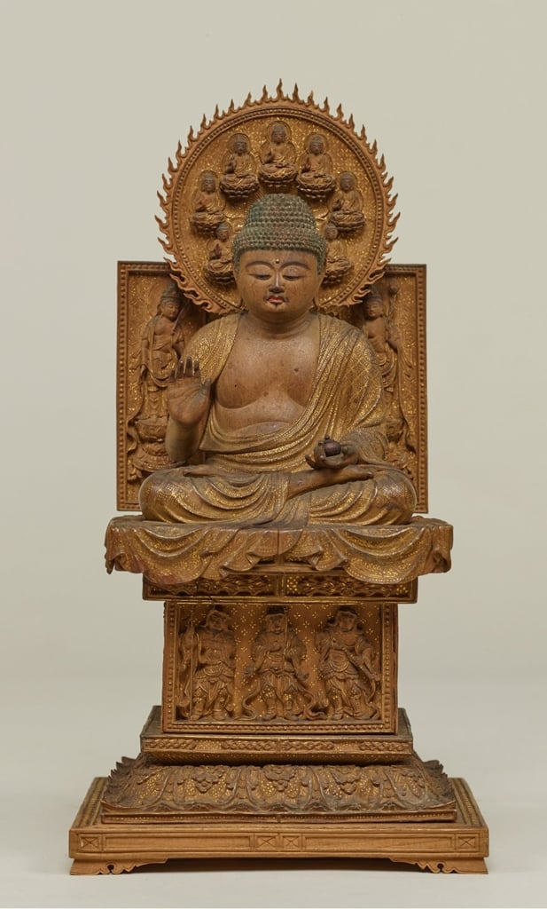 國寶 平安時代康和五年（1103） 圓勢、長圓作〈藥師如來坐像〉，京都．仁和寺藏。圖／東京國立博物館。