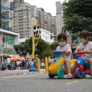 選舉年，孩子也想被聽見：第七屆瘋北大兒童上街趣封街四小時 新北小市民用「遊戲共創」玩出一座孩子的新北FUN城市