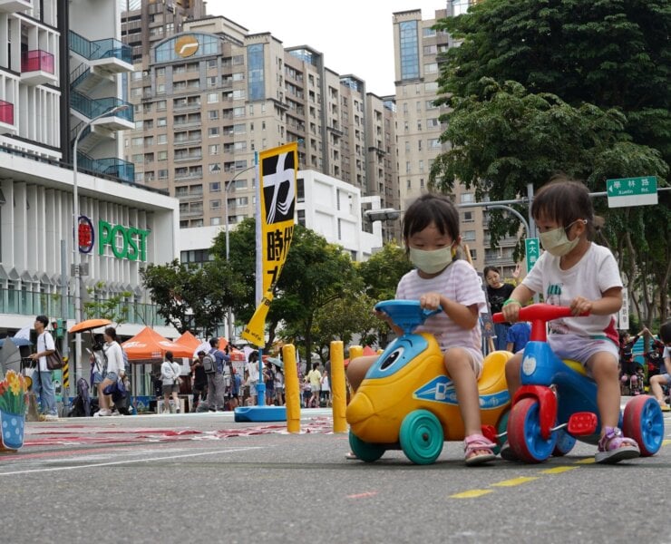 選舉年，孩子也想被聽見：第七屆瘋北大兒童上街趣封街四小時 新北小市民用「遊戲共創」玩出一座孩子的新北FUN城市