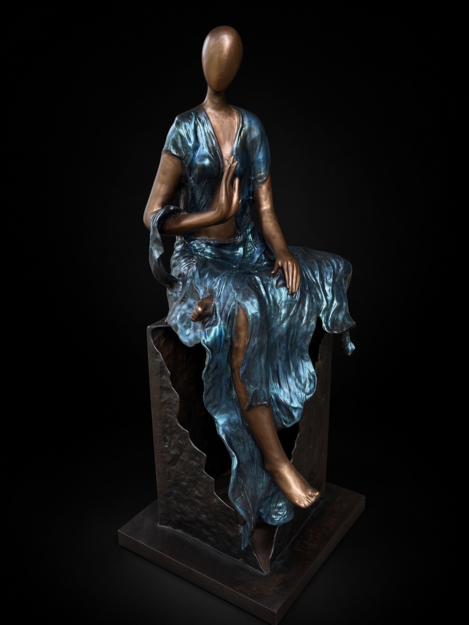 吳靜茹｜暫 Omnia 青銅 140×60×50cm 2011 花蓮縣文化局美術館提供