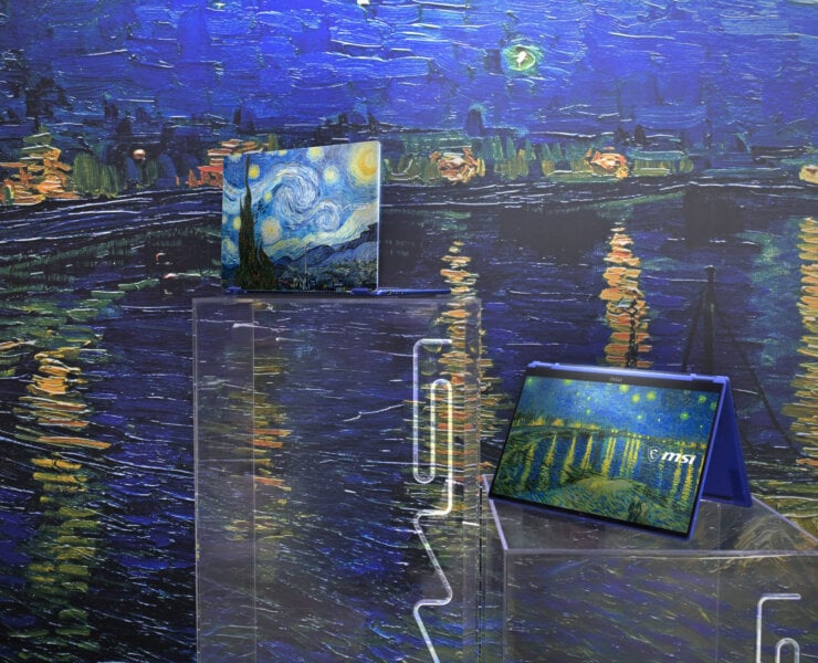 Prestige 14 Flip AI+ Vincent van Gogh Edition_Scenario Photo (4)