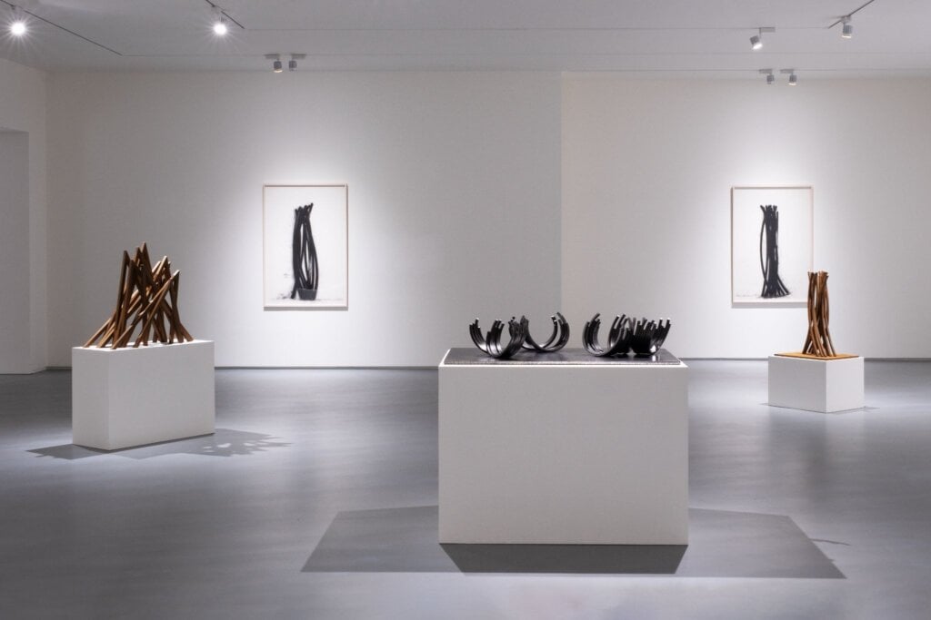 亞洲藝術中心「Bernar Venet: Indeterminate Radicality」展場一景。 （圖片提供：亞洲藝術中心）