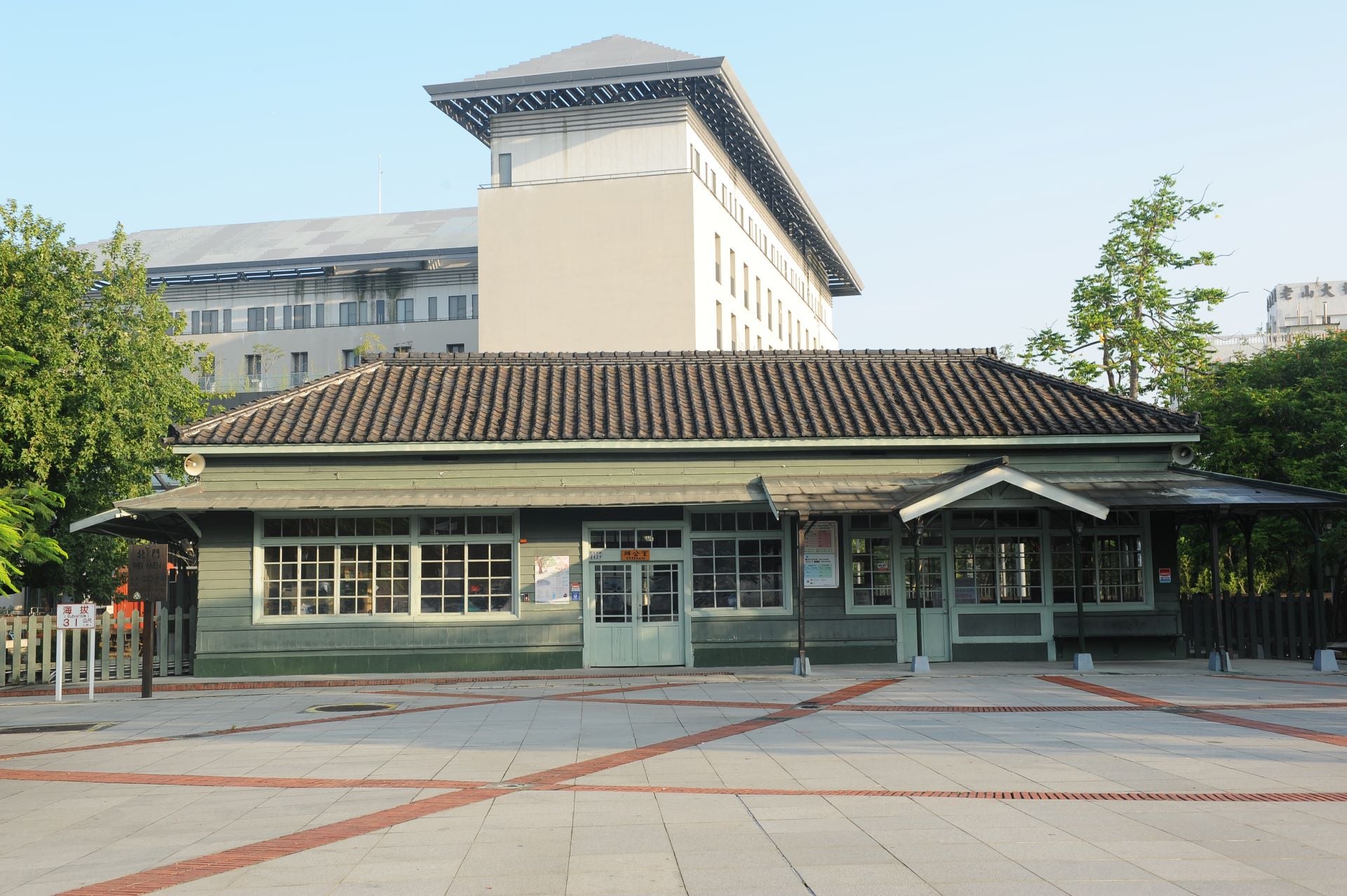 嘉義北門車站是嘉義市定古蹟，同時也以「阿里山森林鐵路」的名稱列入台灣世界遺產點。（攝影／蕭文杰）